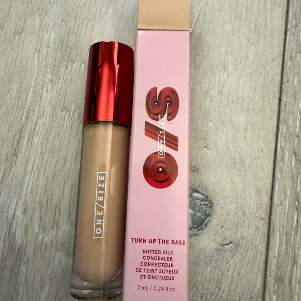 ONE/SIZE Butter Silk Concealer - Cream shade Light 3